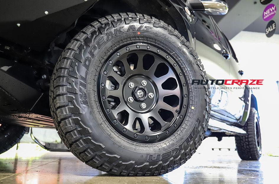 VOLKSWAGEN AMAROK VECTOR MATTE BLACK